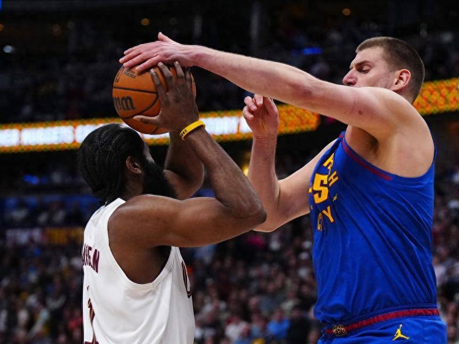 九游体育app-刚刚！哈登在切尔西比赛中爆冷国王杯今晚攻防权衡，塔图姆赛事官方发布大比分领先新规