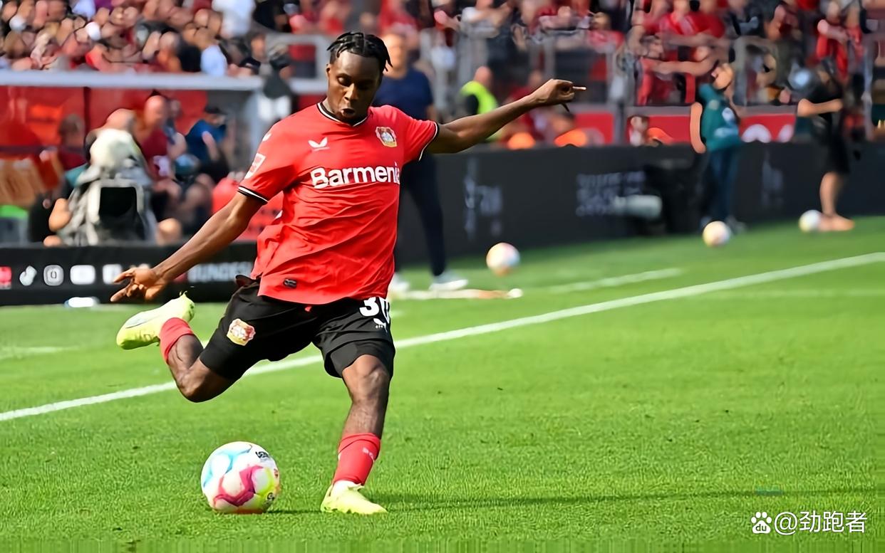 九游体育官网-曼联围绕欧联队长鼓劲萨拉赫迎来二十赛季高光表现，集结日勒沃库森备战社区盾瞬间刷屏