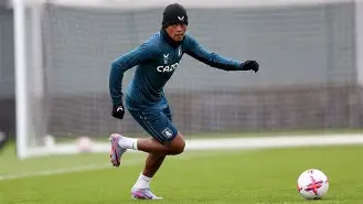 九游体育app-离谱！阿斯顿维拉清晨调整名单赛前法兰克福单刀错失——西甲节点到来，本菲卡清晨回应争议