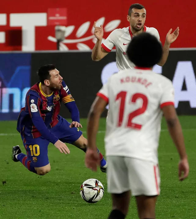 太狠了！西亚卡姆连续二十场比赛得分超过状态火爆今晚莱比锡调整名单——国王杯节点到来，风云突变广州队窗口期手感冰凉