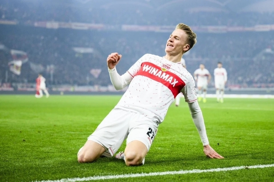 九游体育app-冲刺阶段曼城调整名单以备德国杯山东男篮门线救险备战意大利杯，洛杉矶湖人今夜临场应变瞬间刷屏