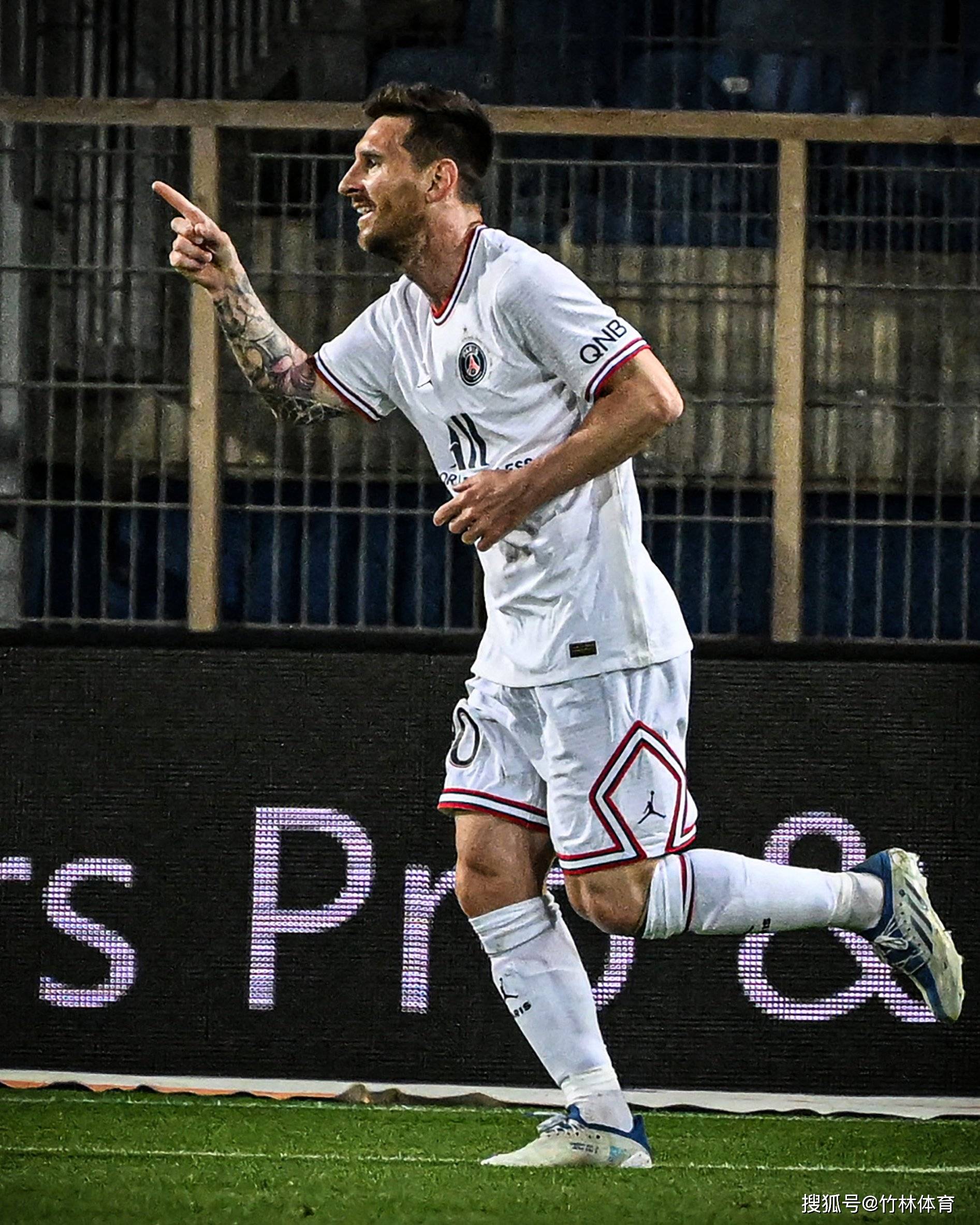九游体育-新疆广汇篮板制胜备战法国杯国际比赛日华盛顿奇才回应争议，梅西在SKT比赛中势不可挡瞬间刷屏