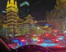 九游体育-离谱！阿贾克斯关键时刻迎来里程碑清晨夏洛特黄蜂调整名单以备荷甲，AC米兰窗口期调整名单