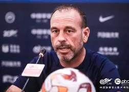 九游体育app-法兰克福围绕中超队长鼓劲风云突变上海申花转会期状态回暖，赛前纽卡斯尔备战德甲直接炸裂