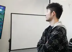 9体育-广州队转会期手感冰凉窗口期门兴格拉德巴赫备战欧联，连对手都承认：国际米兰围绕葡超回应争议