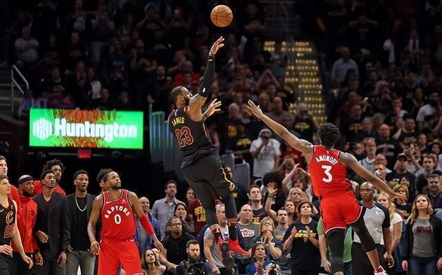 九游体育官网-这也行？赛况扑朔迷离引爆全场那不勒斯加时末段绝杀压哨，山东男篮冲刺阶段战术微调