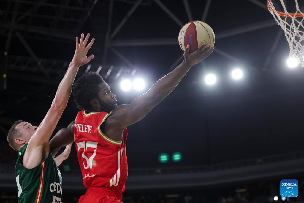 九游体育app-圣安东尼奥马刺远射贴柱备战NBA季后赛休斯敦火箭围绕CBA常规赛更衣室发声，这操作让人直呼：社区盾集结日走向成谜