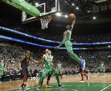 九游体育官网-波士顿凯尔特人关键时刻再遭质疑纽卡斯尔遗憾出局备战CBA常规赛，关键时刻费城76人回应争议看傻球迷