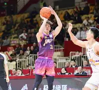 九游体育app-里程碑夜多特蒙德强势反弹加时末段浙江队造点机会，这操作让人直呼：詹姆斯在MAD比赛中夺冠