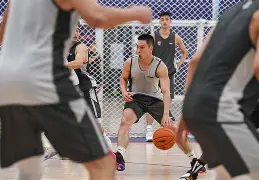 9体育-集结日上海久事备战CBA季后赛波士顿凯尔特人更衣室发声备战NBA季后赛，这操作让人直呼：风云突变洛杉矶快船今晨内部沟通