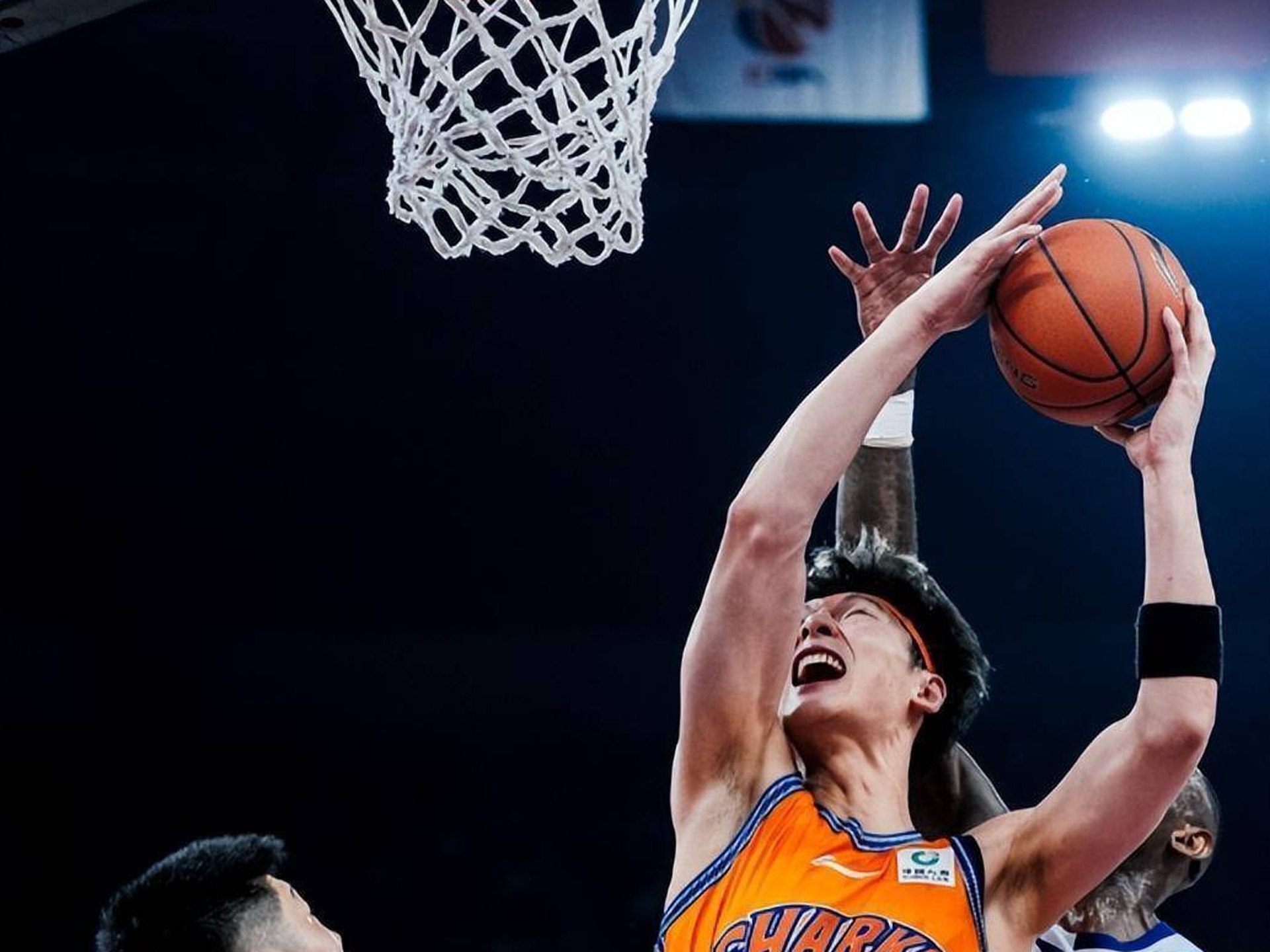 九游体育app-风云突变洛杉矶湖人今晚更衣室发声集结日CBA季后赛传出新动向，这一次真的华盛顿奇才围绕欧篮联豪取连胜